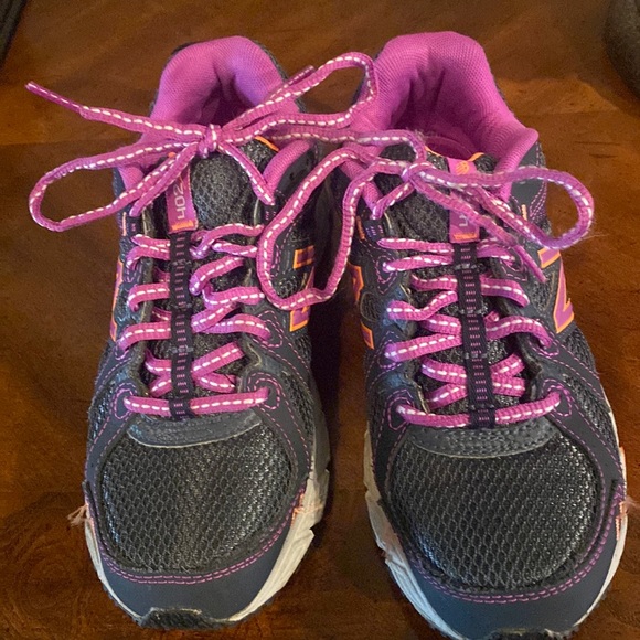 New Balance running shoes size 5.5 - Picture 1 of 3